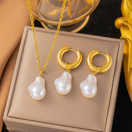 Opaline drop necklace