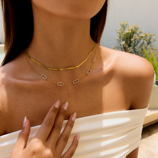 Essential Luma gold chain