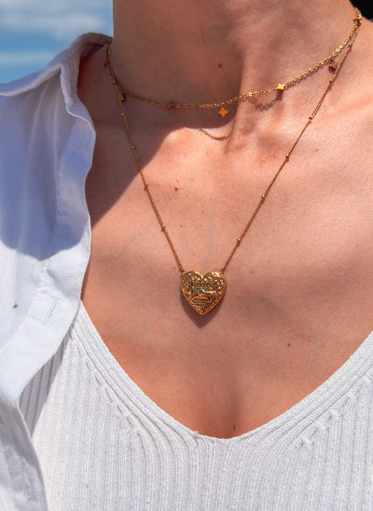 Dainty Luna necklace