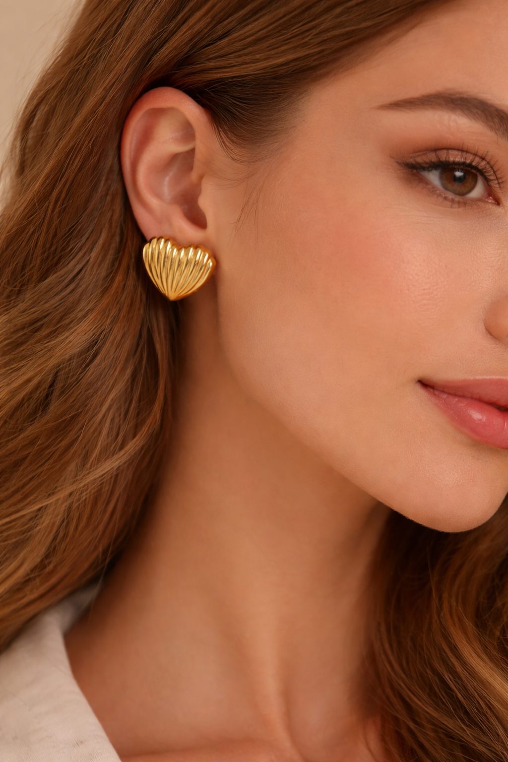 Chunky heart ribbed studs