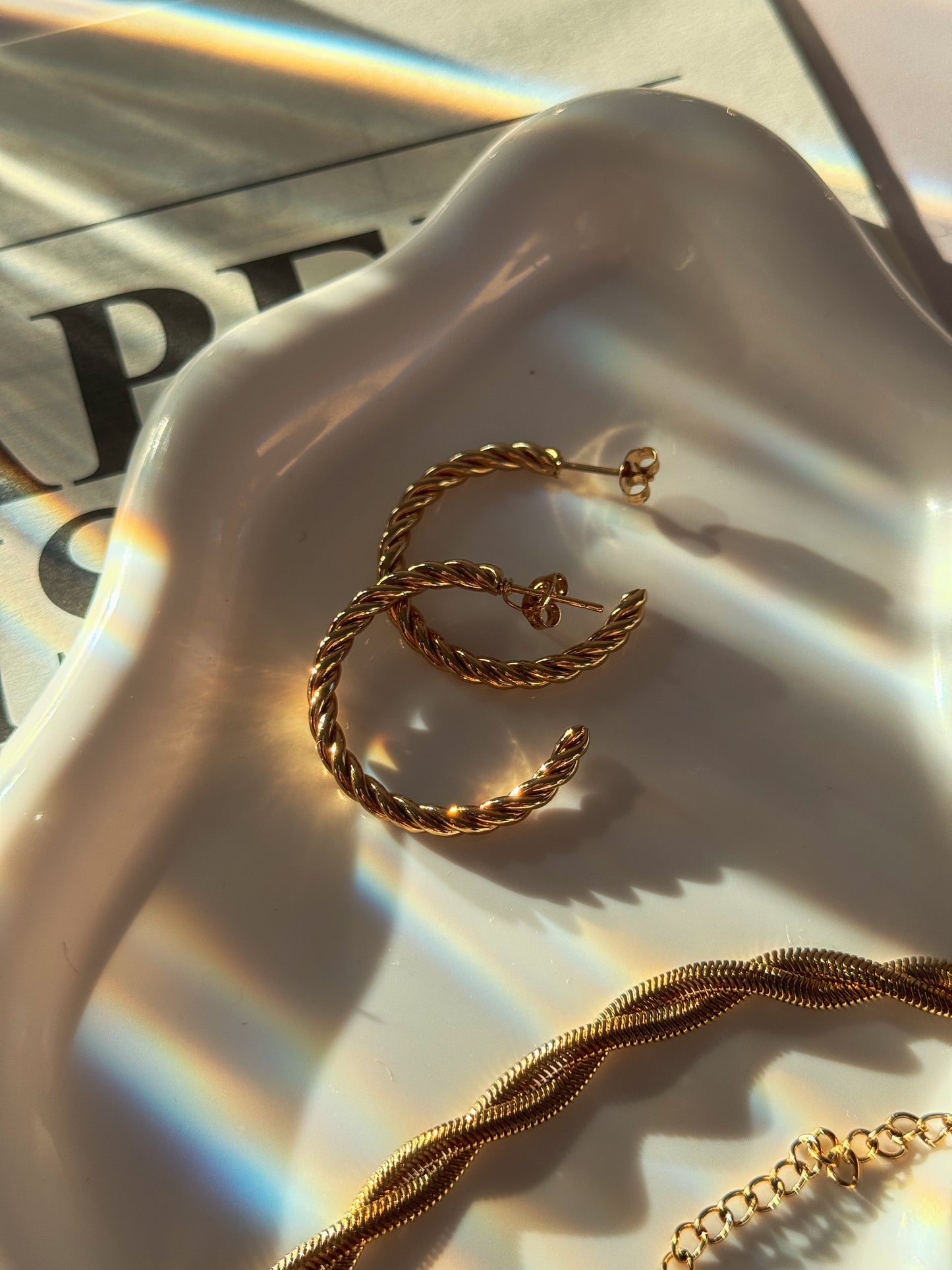 Classic rope twist hoops