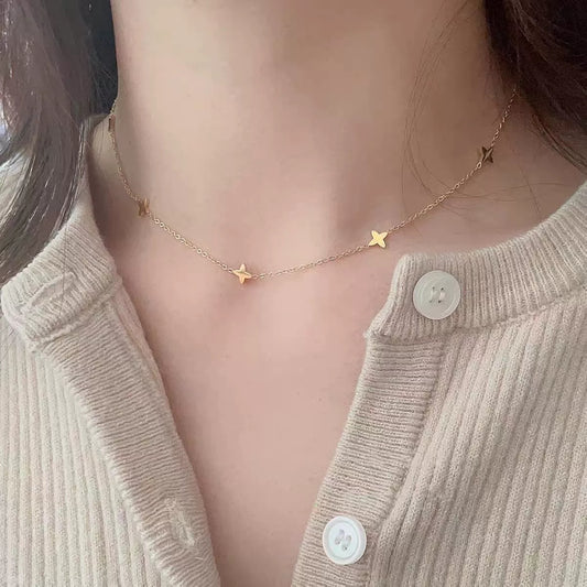 Dainty Luna necklace