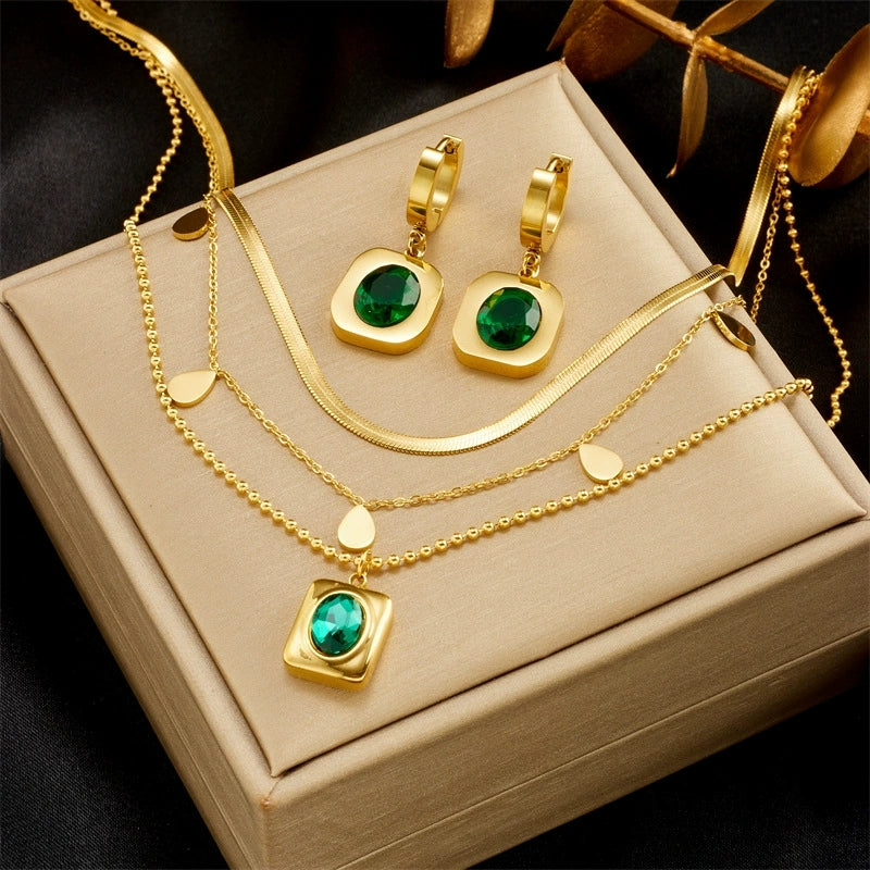 Emerald empress necklace
