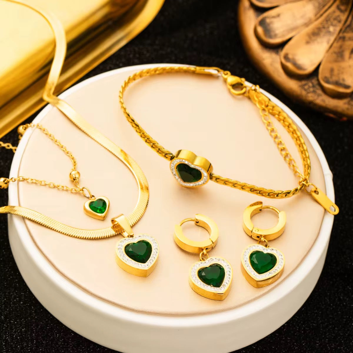 Emerald love hearts double chain