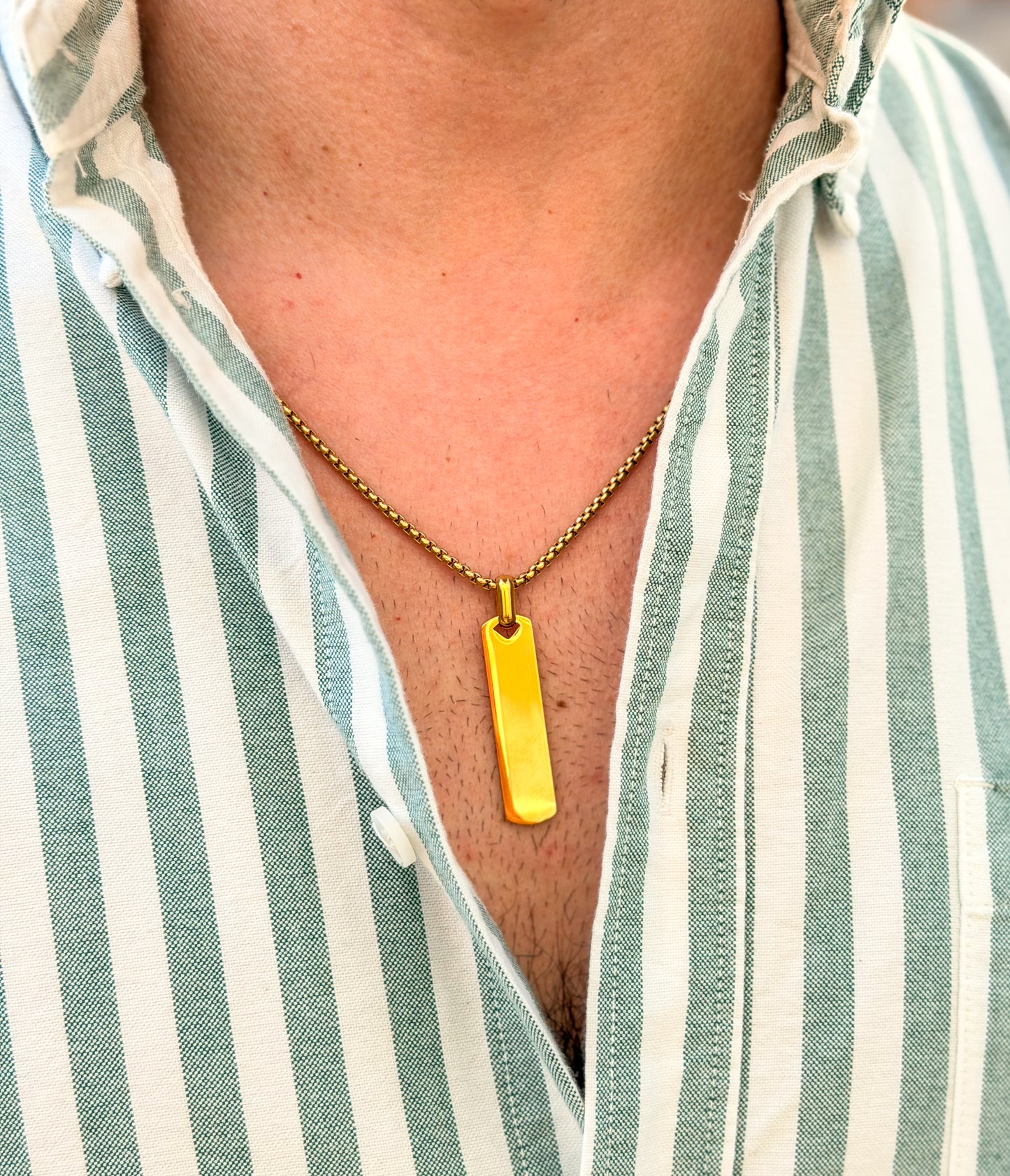 Legacy bar in gold