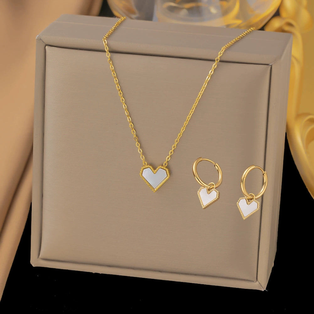 Loveheart charm necklace