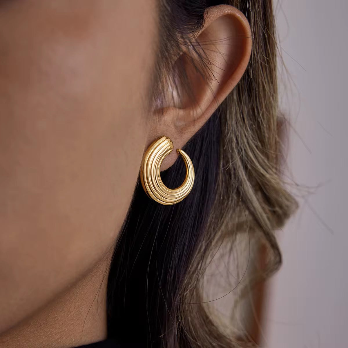 Ripple twist earrings