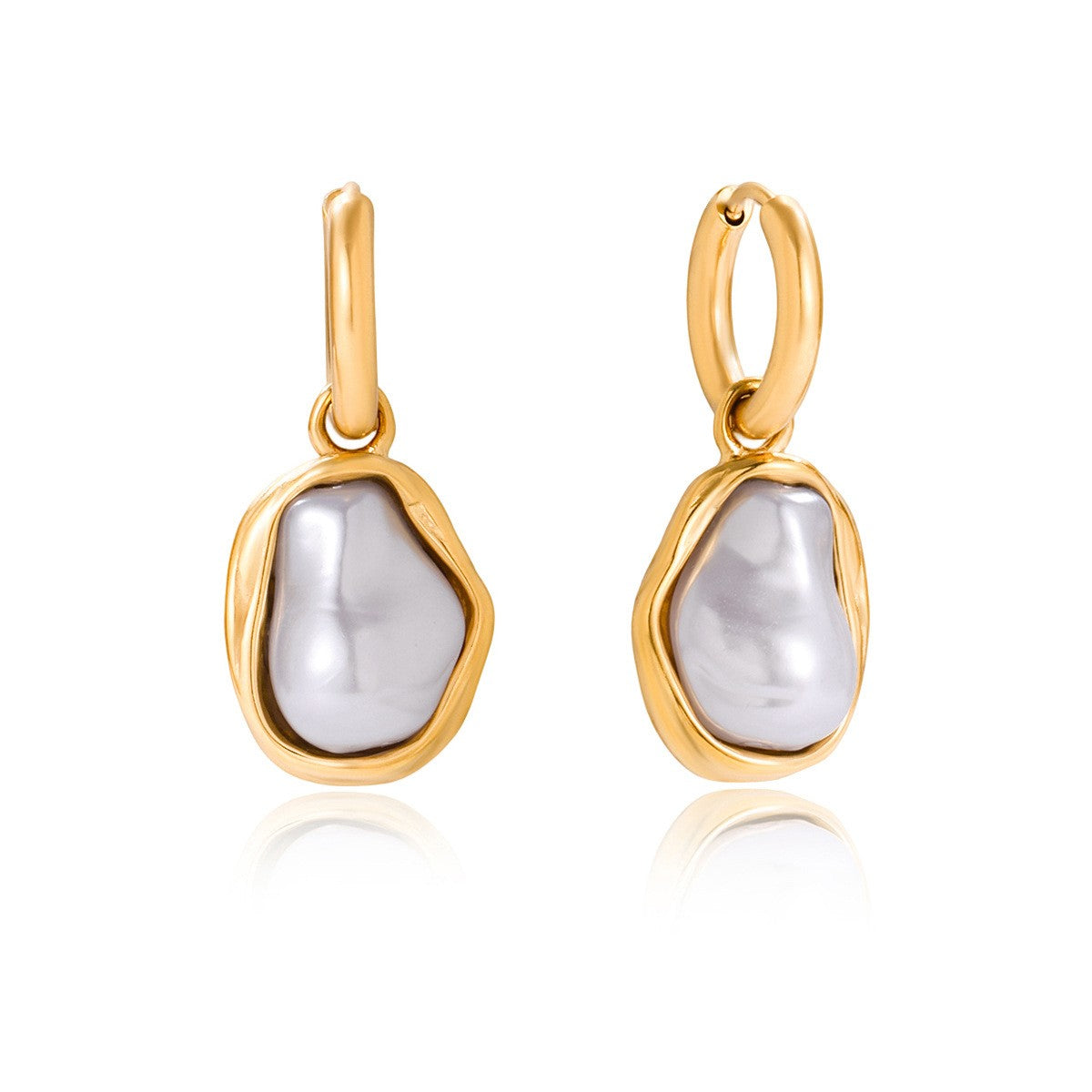 Sculpted pearl drops